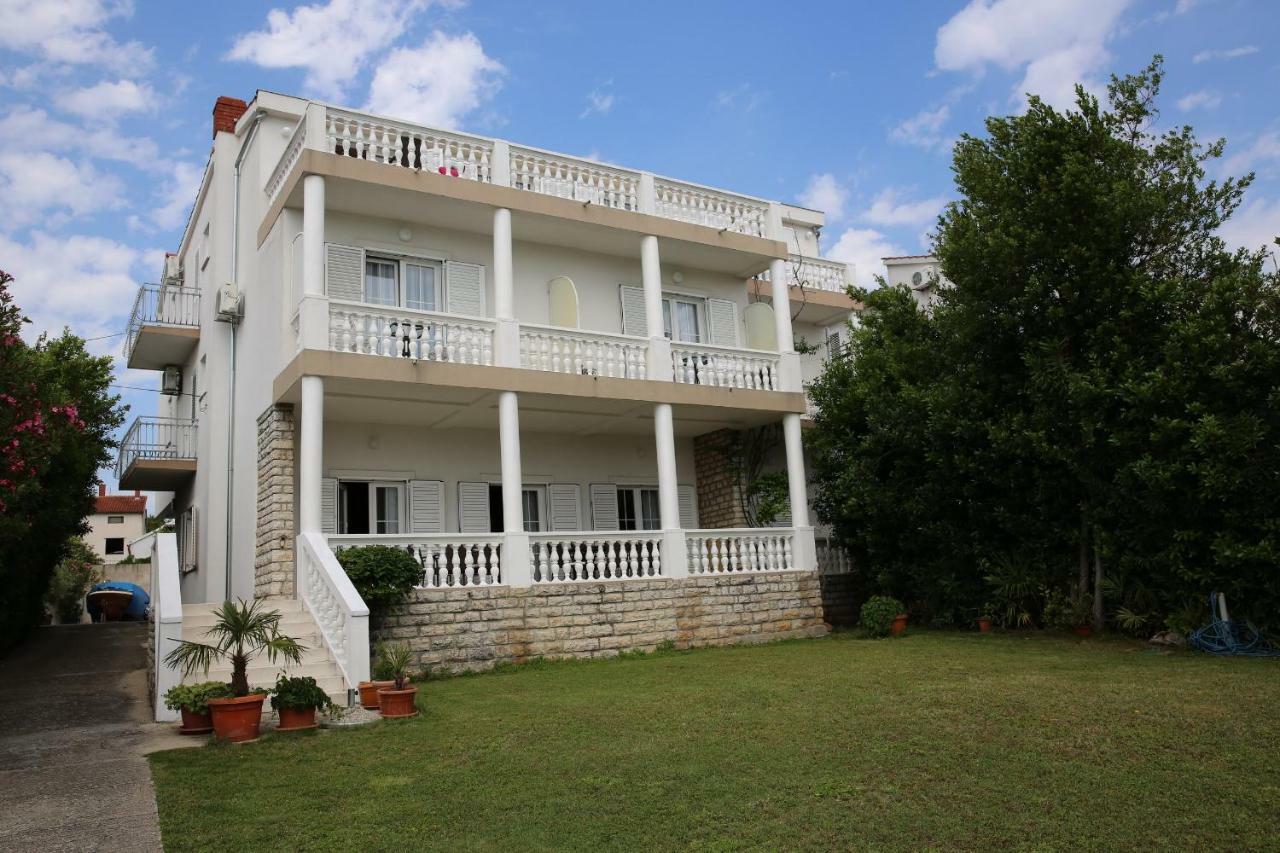 Apartment And Rooms Villa Kolonada Водице Екстериор снимка