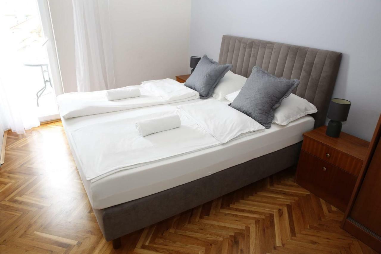 Apartment And Rooms Villa Kolonada Водице Екстериор снимка